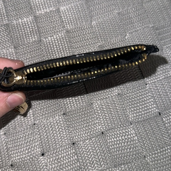 BRAND NEW VICTORIA SECRET WALLET GOOD FOR HOLIDAY SEASON - Picture 8 of 8